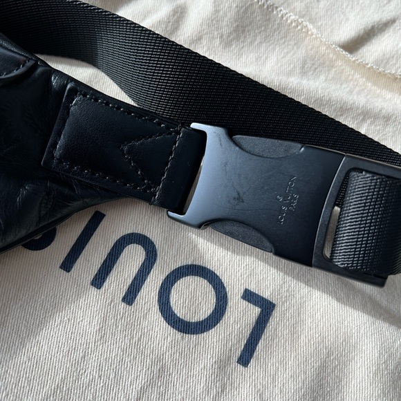 Louis Vuitton Discovery Bumbag Pm - Picture 3 of 12